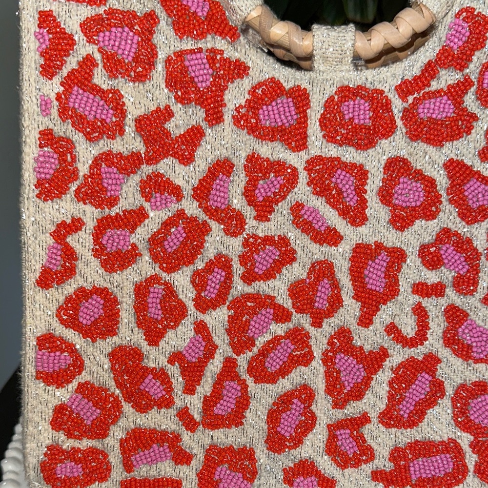 Stylish orange and Pink Leopard Print Patterned Crossbody Bag - Picture 2 of 16